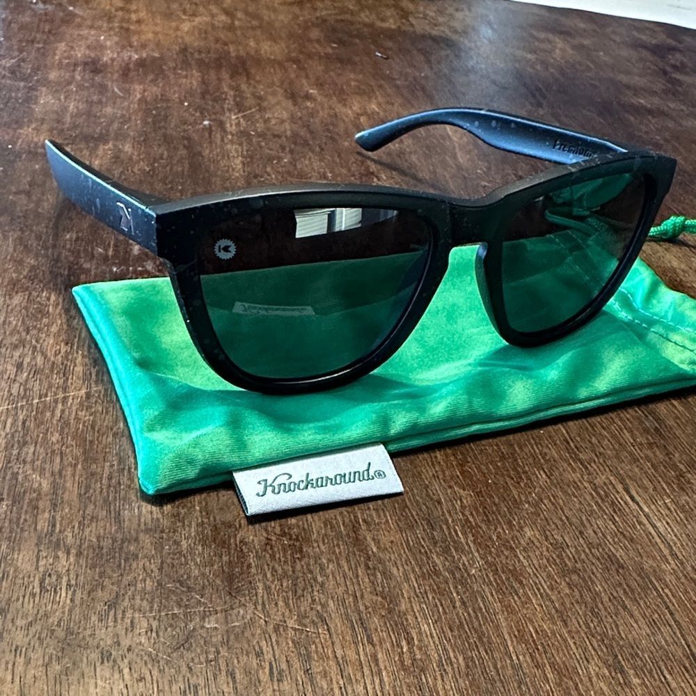 NWOT Knockaround Premiums Black Splatter Square Polarized Sunglasses Rare